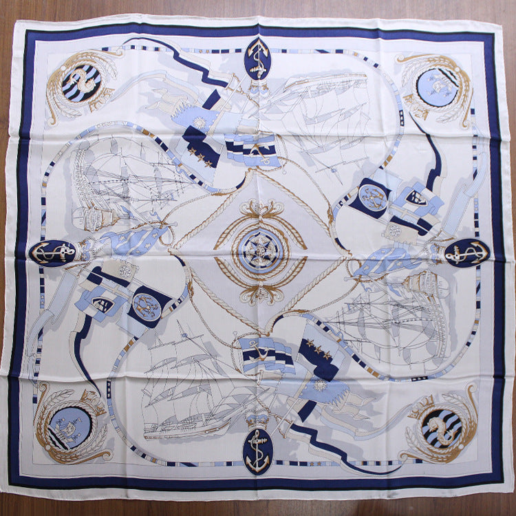 Carré en soie — 110 × 110 cm