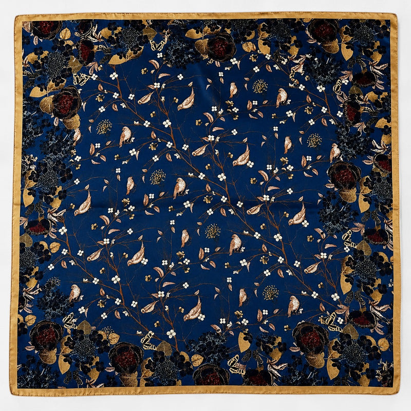 Carré en soie — 70 × 70 cm