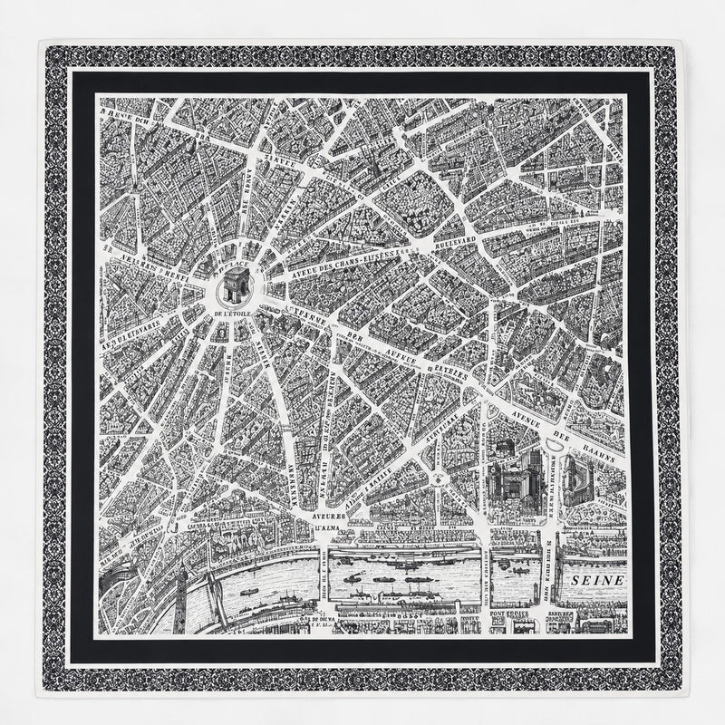 Carré en soie — 70 × 70 cm